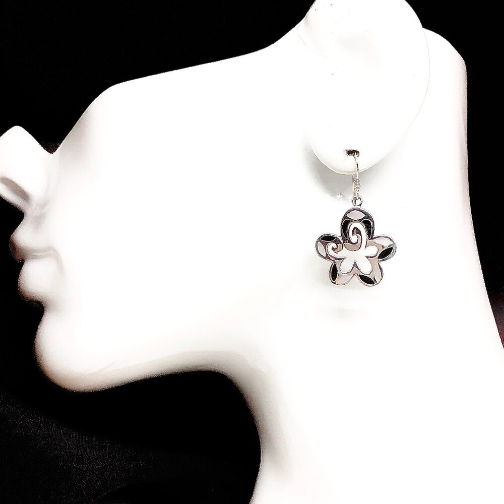 Dangling Black White Flower Sterling Silver Earrings